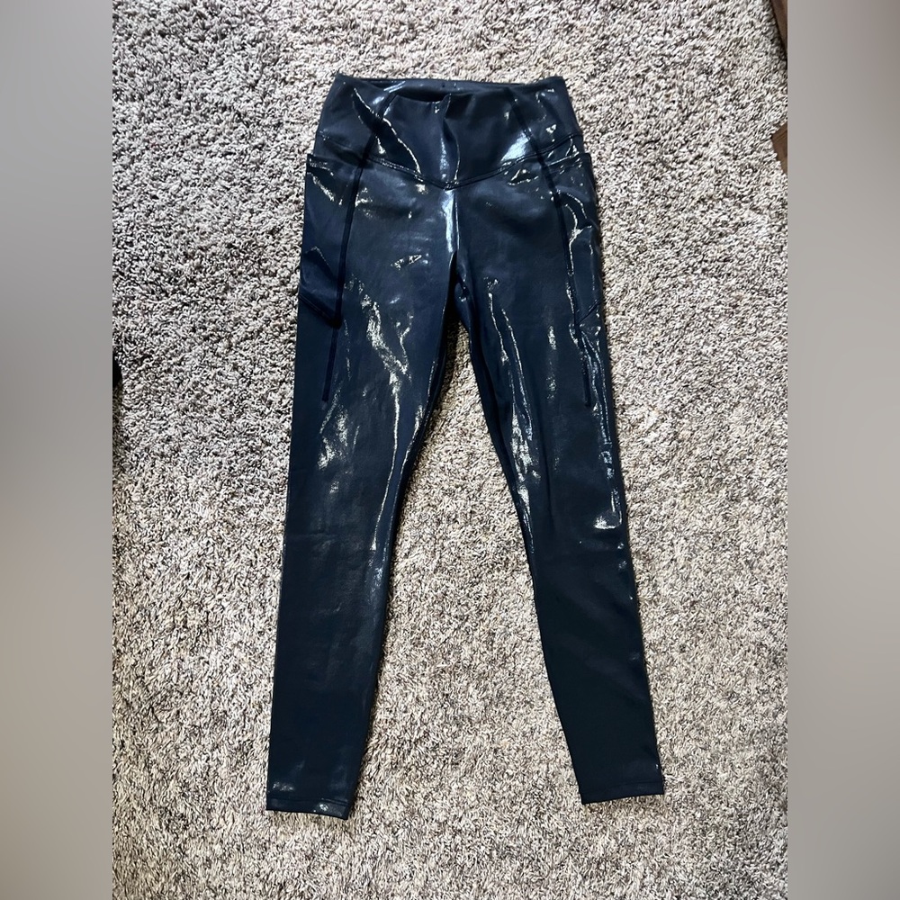 PINK Active leggings never worn size small HIGH WAISTED